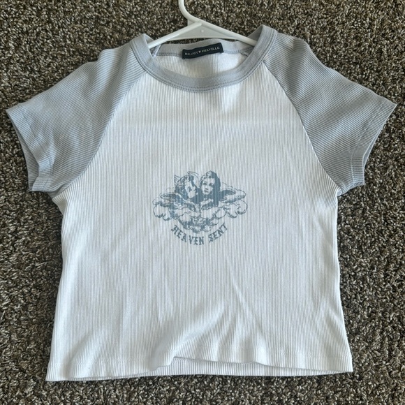Brandy Melville Tops - Brandy Melville Angel Cropped Baby Tee